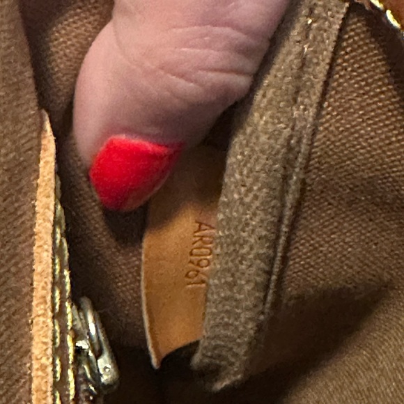 Louis Vuitton Clutch/Crossbody - Picture 13 of 13